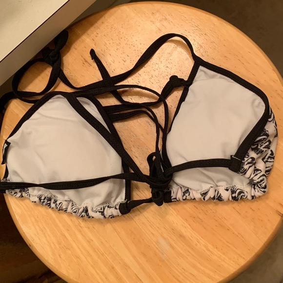 Hustler Hollywood Black and White Bikini - Picture 4 of 6